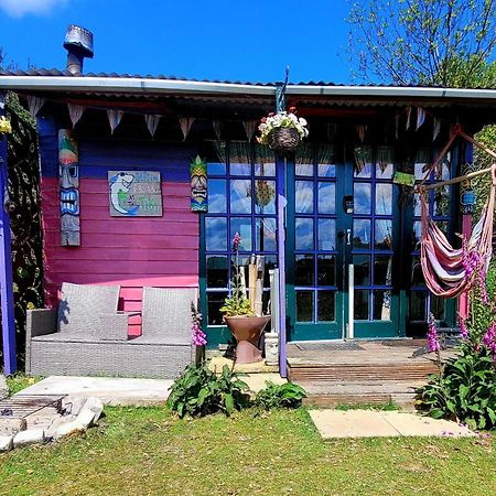 Treguth Glamping Unique Experience - Themed Huts Hotel Saint Day Exterior photo